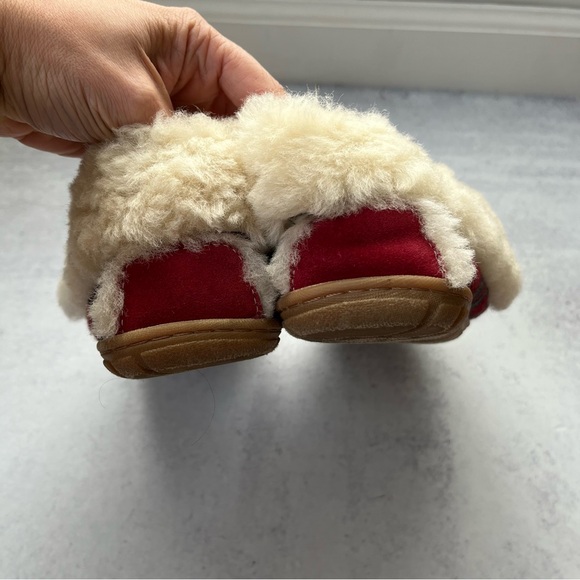 L.L. Bean Wicked Good Moccasin Slippers 7 - Picture 5 of 7
